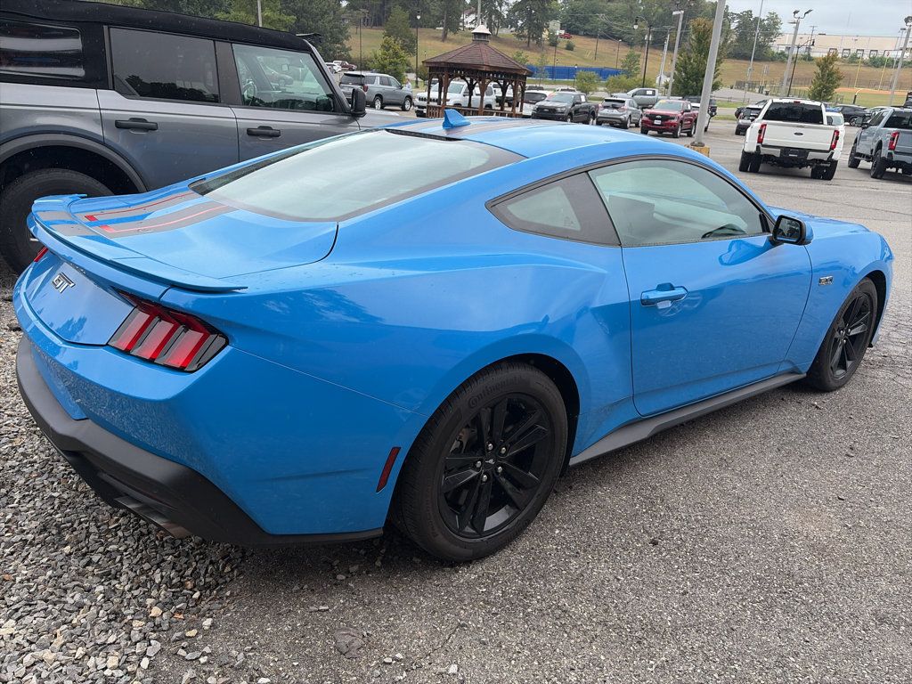 Used 2024 Ford Mustang GT RWD image 3