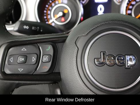 Used 2023 Jeep Gladiator Sport AWD/4WD image 8