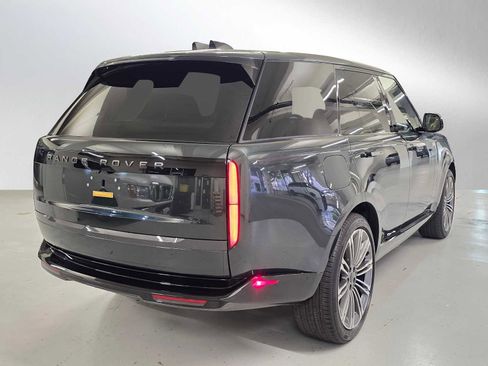 New 2026 Land Rover Range Rover SE image 5