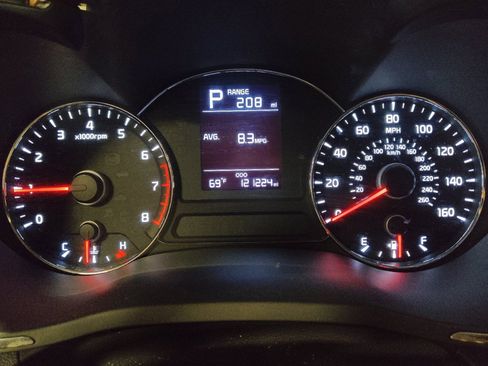 Used 2017 Kia Forte LX FWD image 23