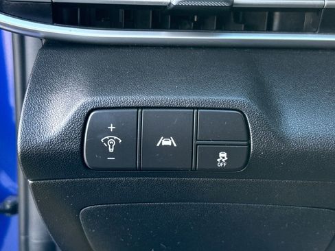 Used 2022 Hyundai Elantra SEL image 14