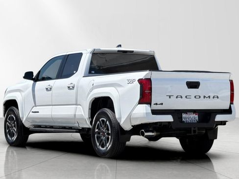 Used 2024 Toyota Tacoma TRD Sport AWD/4WD image 6