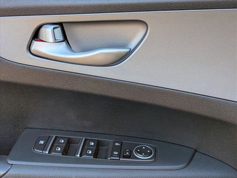 Used 2019 Kia Forte Sedan image 3