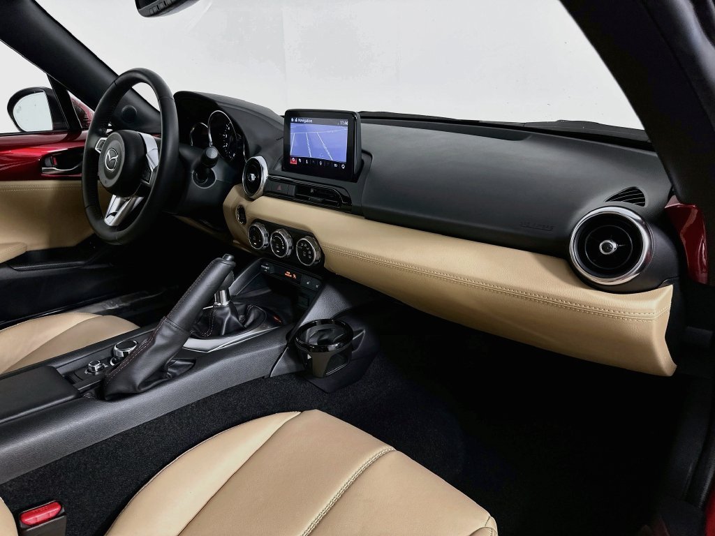 Used 2019 MAZDA MX-5 Miata RF Grand Touring w/ Appearance Package RWD image 26