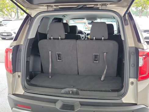 Used 2023 GMC Acadia SLE FWD image 20