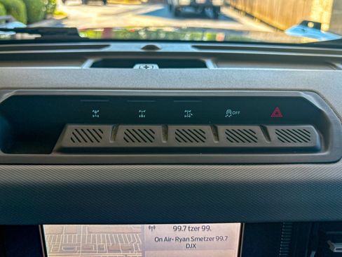 Used 2023 Ford Bronco Big Bend w/ Sasquatch Package AWD/4WD image 33