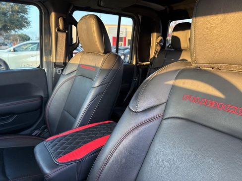 Used 2022 Jeep Gladiator Rubicon w/ Trailer Tow Package image 12