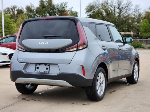 New 2025 Kia Soul LX image 4