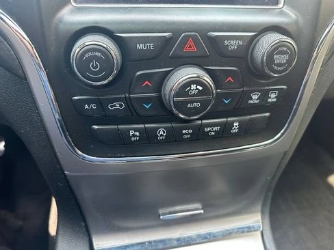 Used 2018 Jeep Grand Cherokee Altitude AWD/4WD image 13