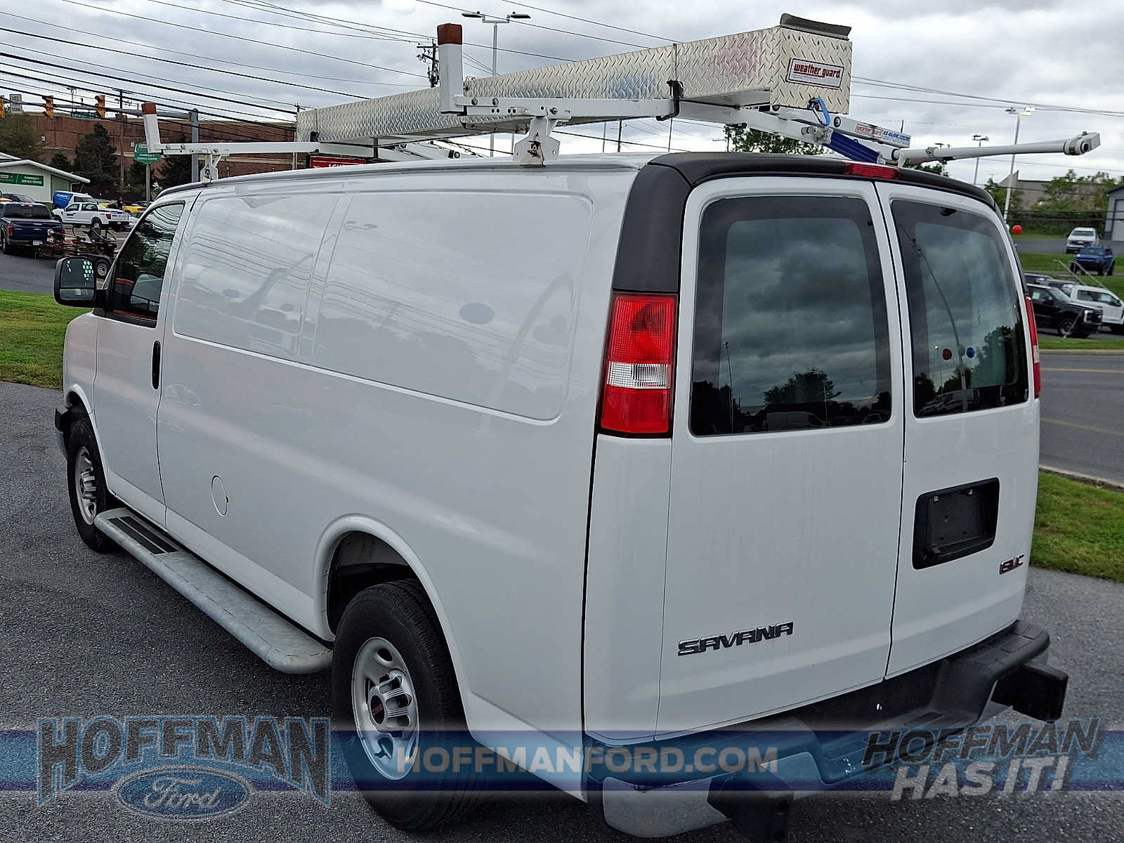 Used 2025 GMC Savana 2500 w/ Driver Convenience Package RWD image 4