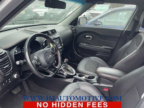 Used 2018 Kia Soul ! w/ Tech Package image 2