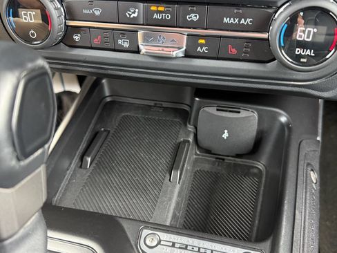 Used 2025 Ford Bronco Outer Banks AWD/4WD image 21