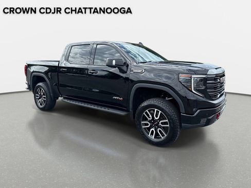 Used 2023 GMC Sierra 1500 AT4 w/ AT4 Premium Package AWD/4WD image 2
