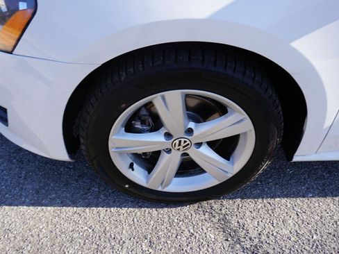 Used 2014 Volkswagen Passat 1.8T Wolfsburg Edition FWD image 9