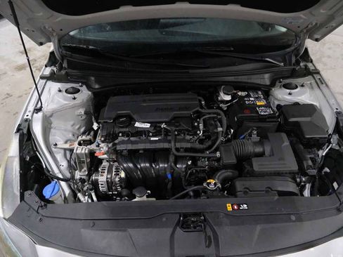 Used 2023 Hyundai Elantra SEL w/ Convenience Package image 33