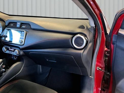 Used 2020 Nissan Versa SR FWD image 12