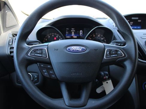 Used 2017 Ford Escape SE image 17