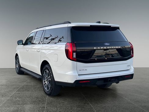 Used 2025 Ford Expedition Max Active AWD/4WD image 6