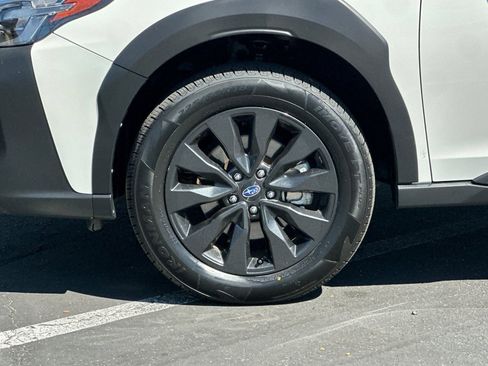 Used 2023 Subaru Outback Onyx Edition AWD/4WD image 32