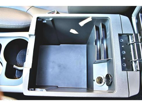 Used 2006 Nissan Pathfinder SE w/ (P01) Se Premium Pkg image 23