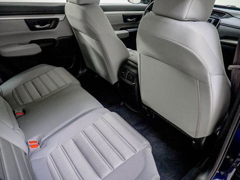 Used 2020 Honda CR-V LX image 32