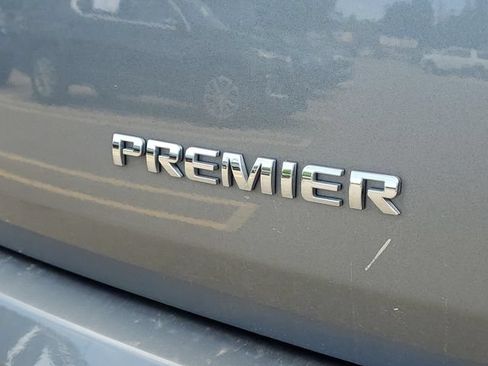 Used 2019 Chevrolet Traverse Premier AWD/4WD image 7