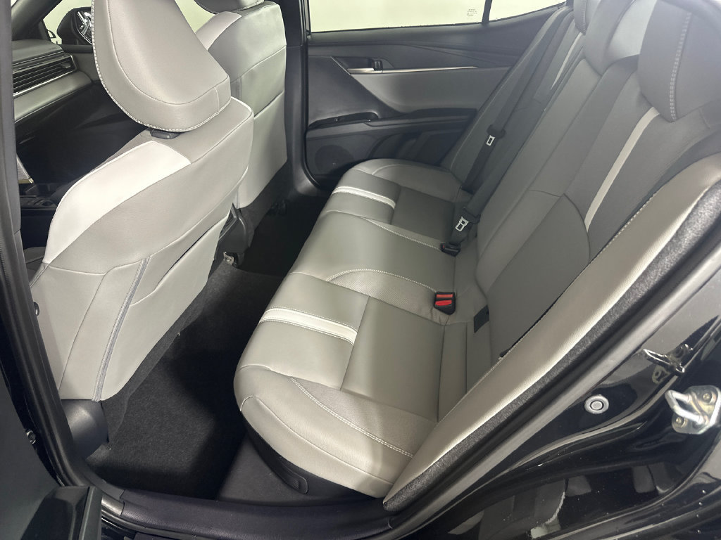 Used 2025 Toyota Camry SE FWD image 20