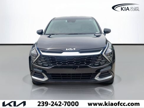 Used 2025 Kia Sportage EX FWD image 2
