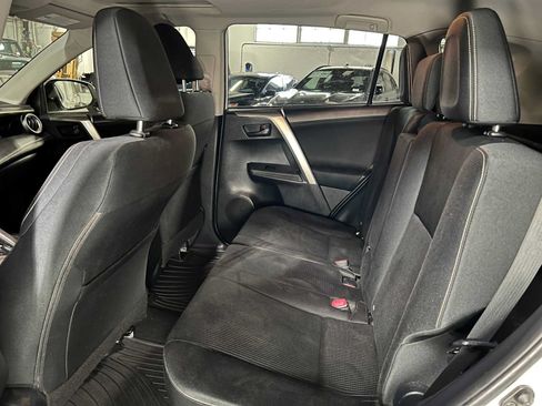 Used 2013 Toyota RAV4 XLE AWD/4WD image 18