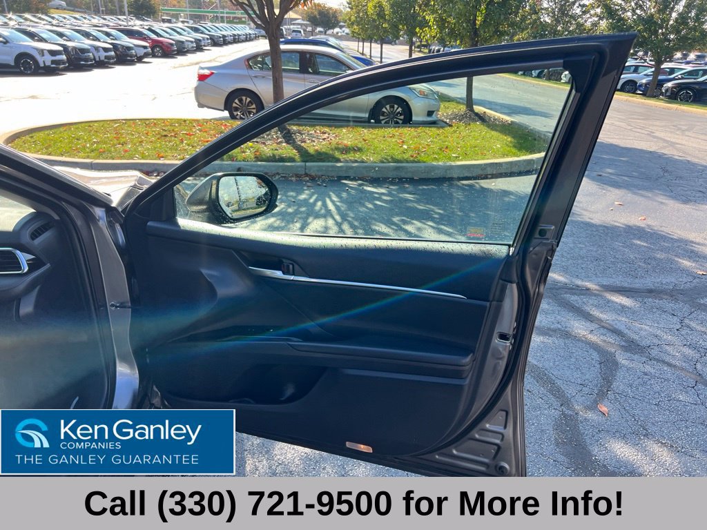 Used 2018 Toyota Camry LE FWD image 51