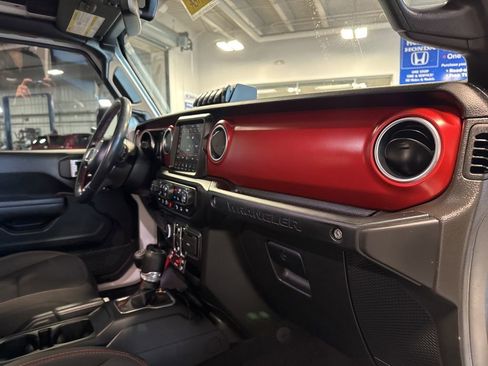 Used 2022 Jeep Wrangler Unlimited Rubicon w/ Xtreme Recon 35" Tire Package image 35