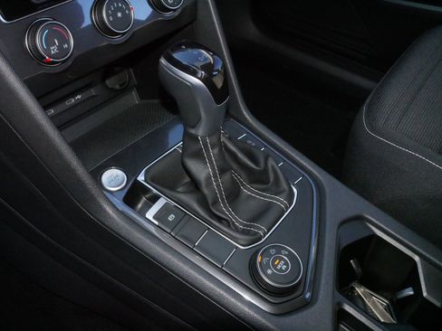 Certified 2024 Volkswagen Tiguan S image 24