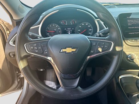 Used 2024 Chevrolet Malibu LT FWD image 11