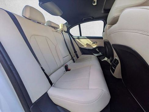 Used 2025 BMW 330i Sedan w/ Convenience Package image 22