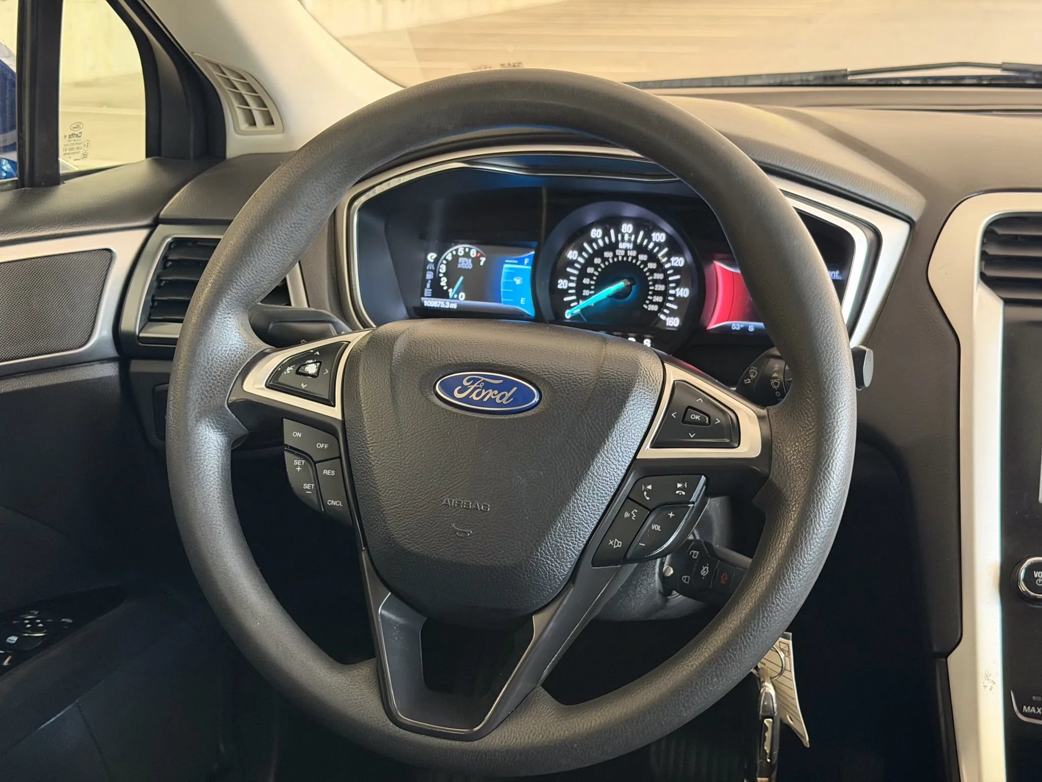 Used 2013 Ford Fusion SE FWD image 29