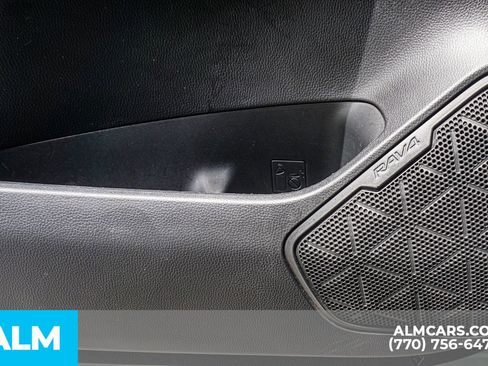 Used 2023 Toyota RAV4 XLE Premium image 58