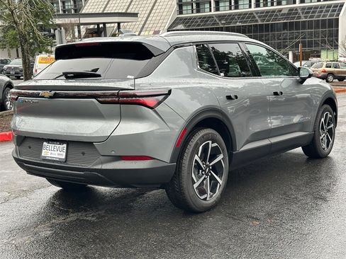 New 2026 Chevrolet Equinox EV LT image 5