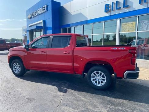 Used 2022 Chevrolet Silverado 1500 LT image 2