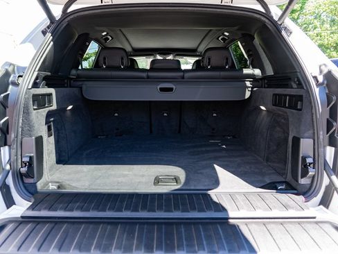 Used 2019 BMW X5 xDrive50i w/ M Sport Package AWD/4WD image 8