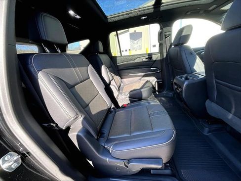 Used 2025 Chevrolet Traverse High Country w/ LPO, Floor Liner Package image 23