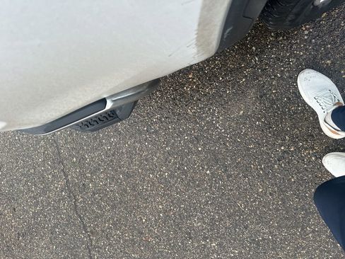 Used 2023 GMC Sierra 1500 SLT w/ SLT Premium Package image 23