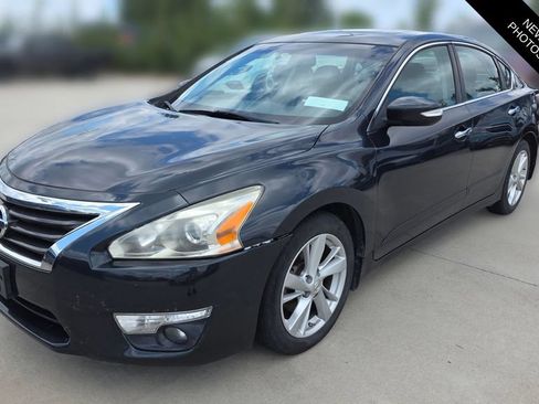 Used 2015 Nissan Altima 2.5 SL w/ Technology Package FWD image 1