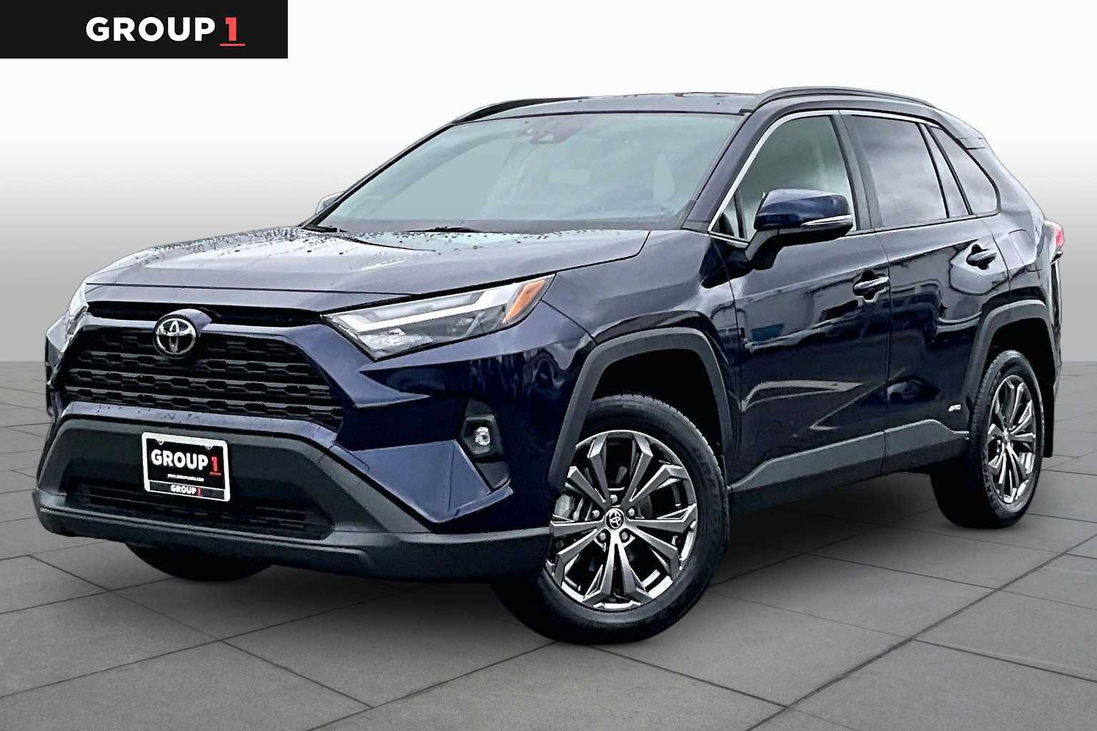 Used 2025 Toyota RAV4 XLE Premium w/ Weather Package AWD/4WD image 1