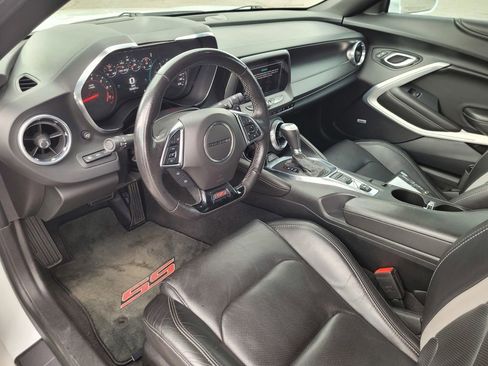 Used 2018 Chevrolet Camaro SS RWD image 12
