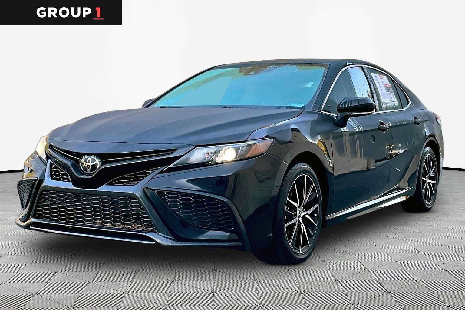 Certified 2023 Toyota Camry SE w/ Convenience Package FWD image 1