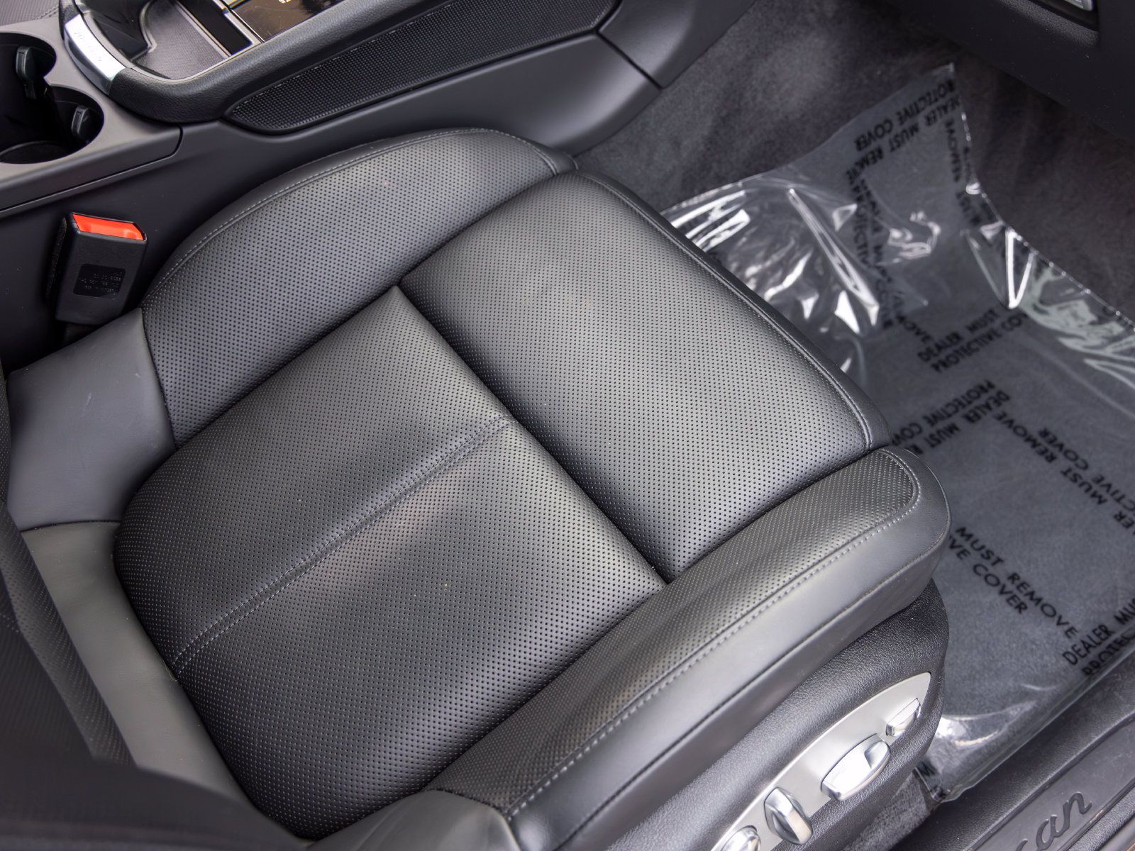 Used 2023 Porsche Macan AWD/4WD image 62