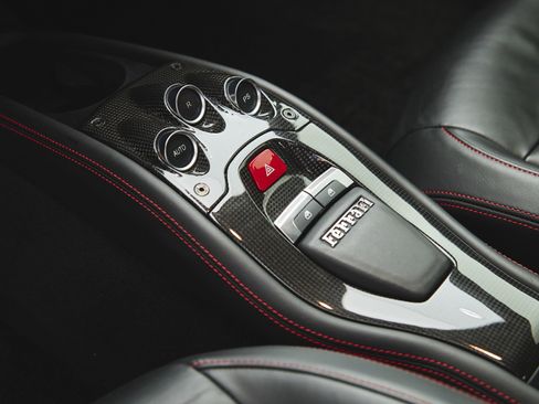 Used 2011 Ferrari 458 Italia Coupe image 23