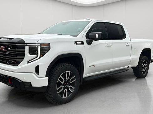 Used 2025 GMC Sierra 1500 AT4 AWD/4WD image 10