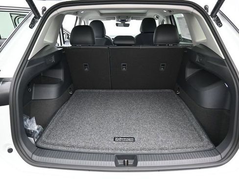 New 2026 Volkswagen Tiguan SE AWD/4WD image 12