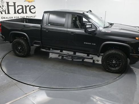 New 2026 Chevrolet Silverado 2500 ZR2 AWD/4WD image 16